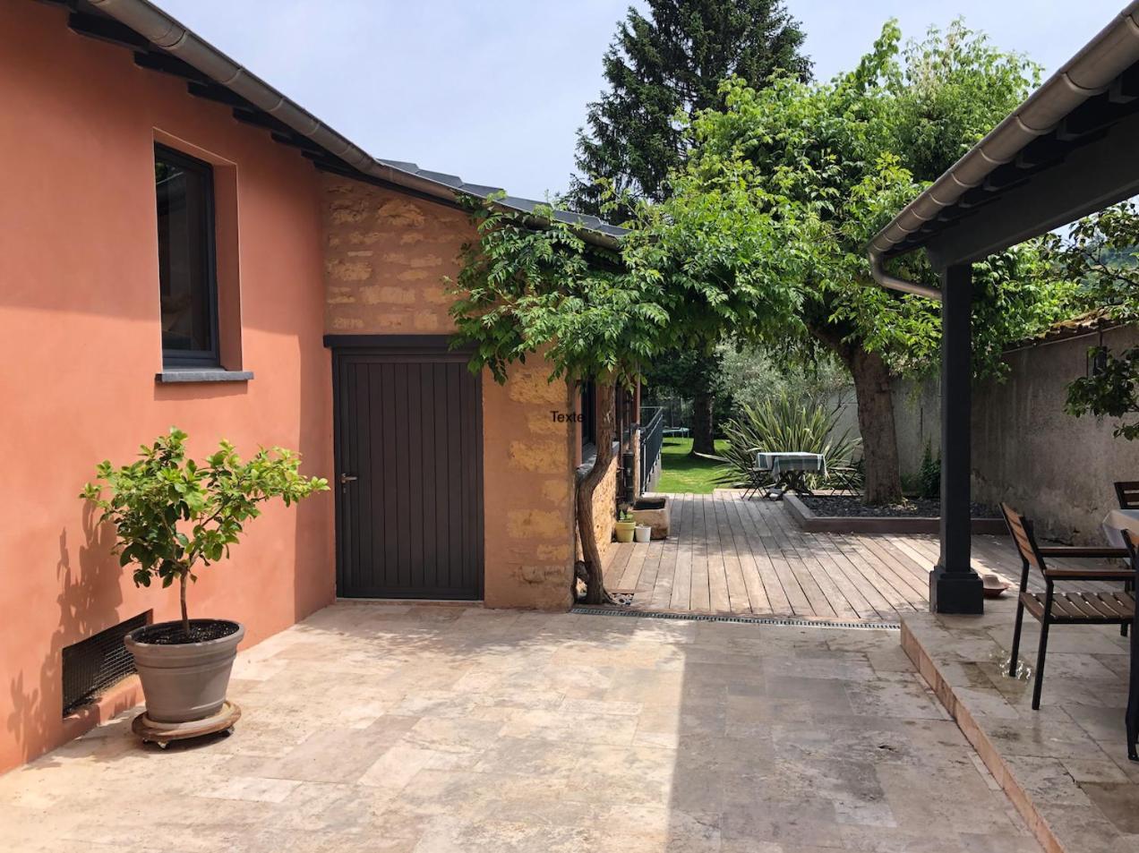 Chambre Univers Bocuse - A 200 M De La Legende Collonges-au-Mont-dʼOr Esterno foto